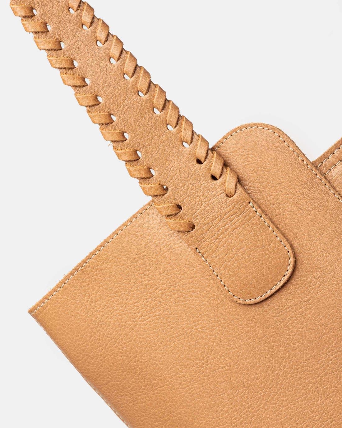 Bolso de compras trenzado en suave cuero vegetal