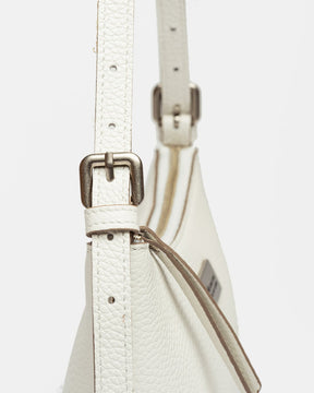 Cartera al hombro Mia en cuero graneado