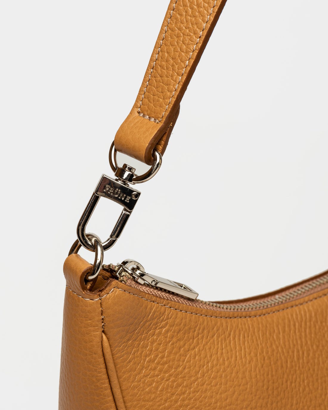 Correa Venecia en piel granulada