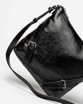 Bandolera de bolsillo en piel charol arrugada