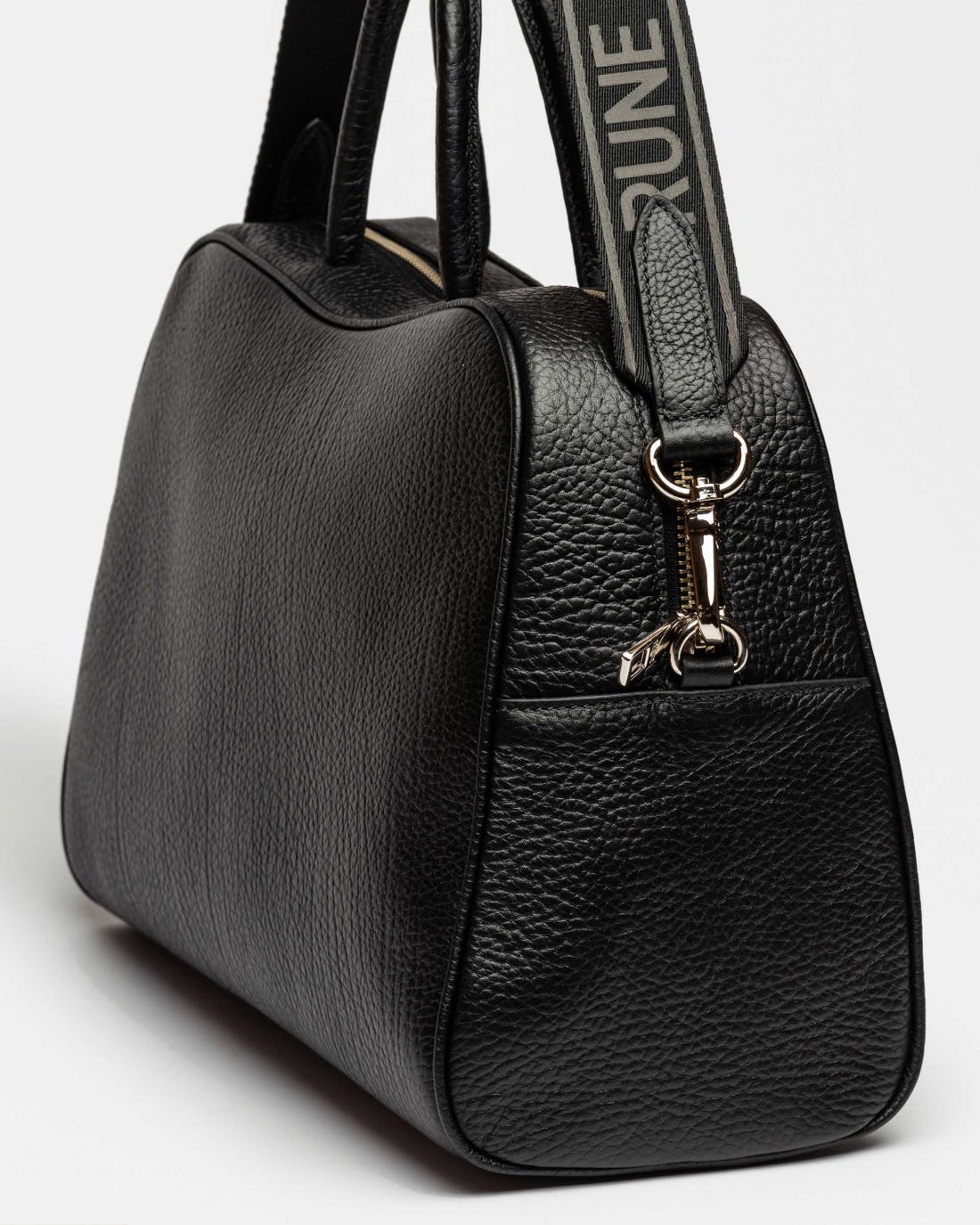 Bolso Club en piel granulada