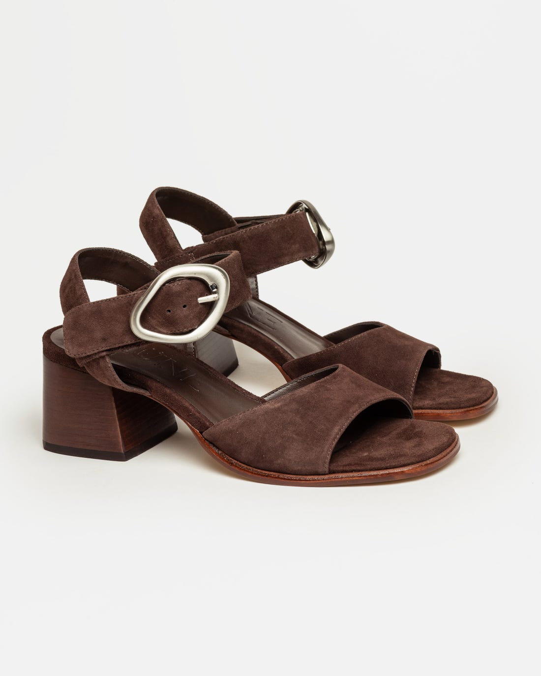 Sandalia Julie mediana en gamuza