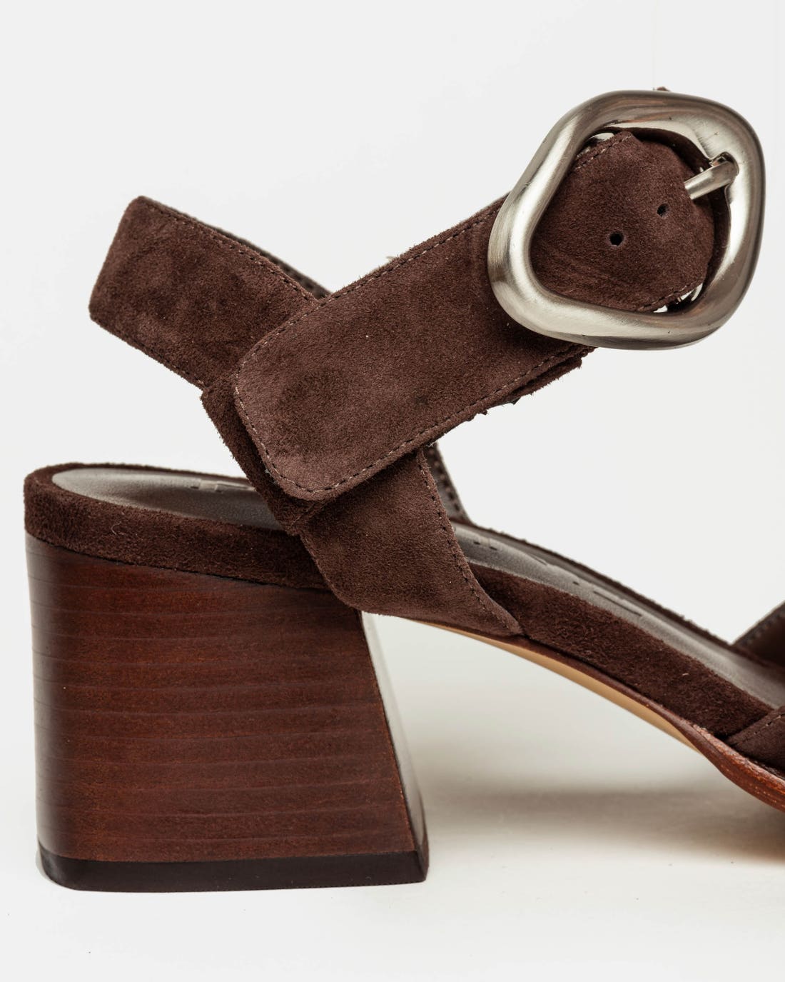 Sandalia Julie mediana en gamuza