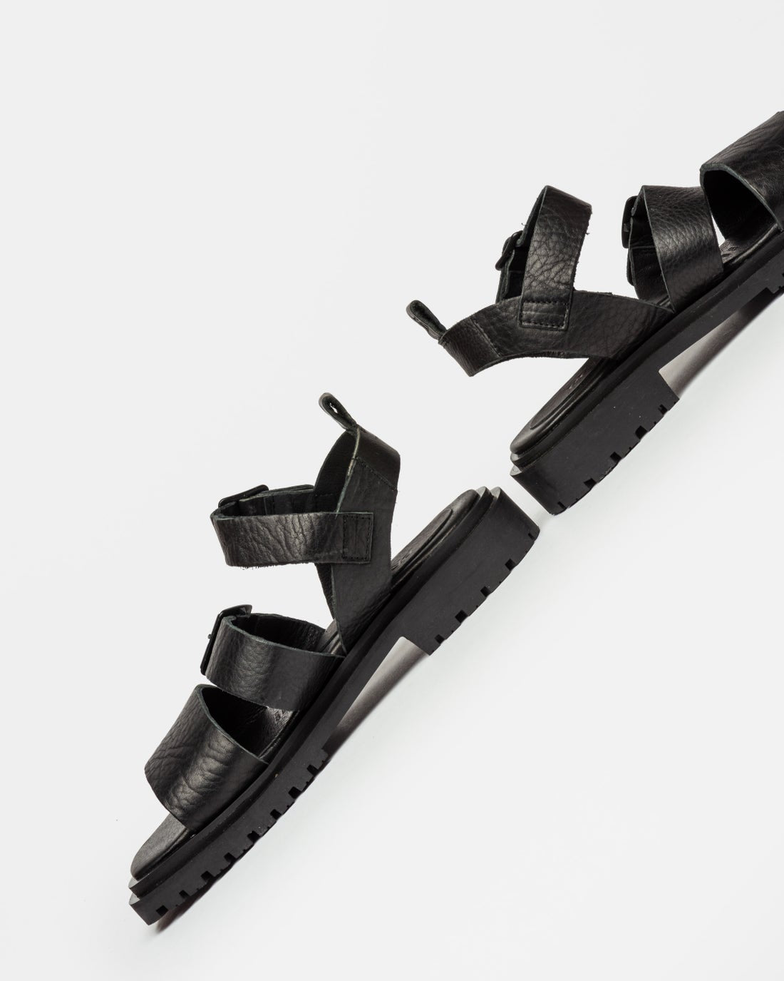 Sandalia Alba de caña media en piel granulada