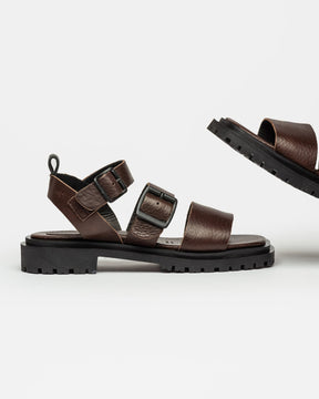 Sandalia Alba de caña media en piel granulada